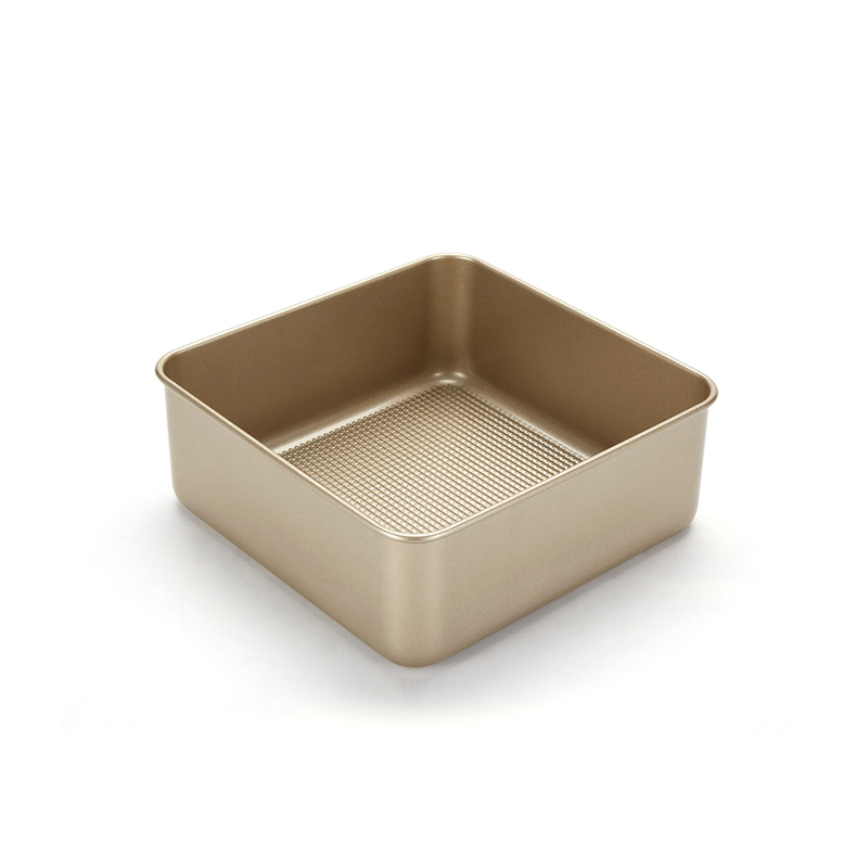 Goldene tiefe quadratische Brownie -Kuchenform