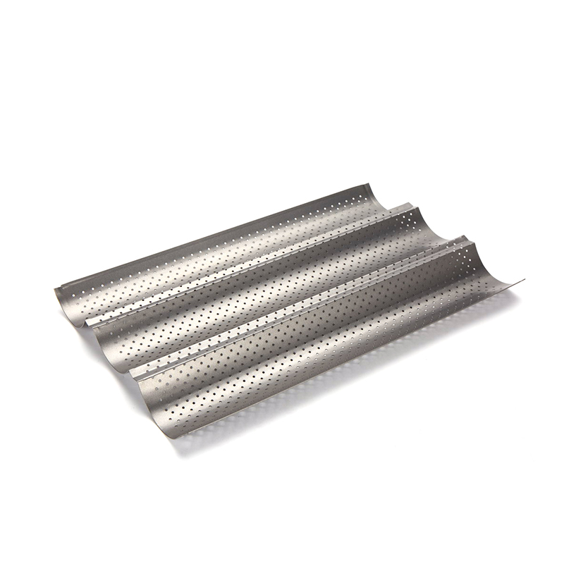 CH-003 3 Brote Baguette Brotpfanne